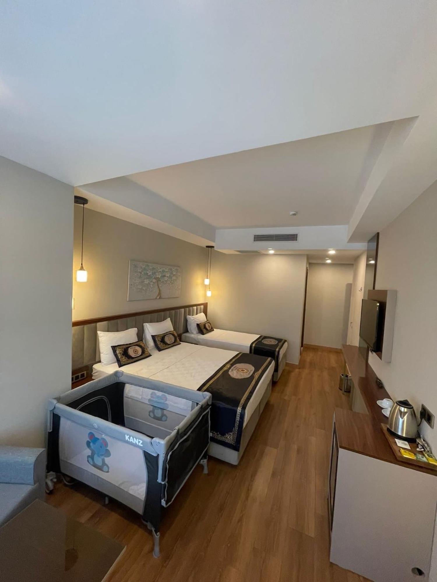 Arnavutkoy Grand Hamit By Karadayi Airport Hotel מראה חיצוני תמונה