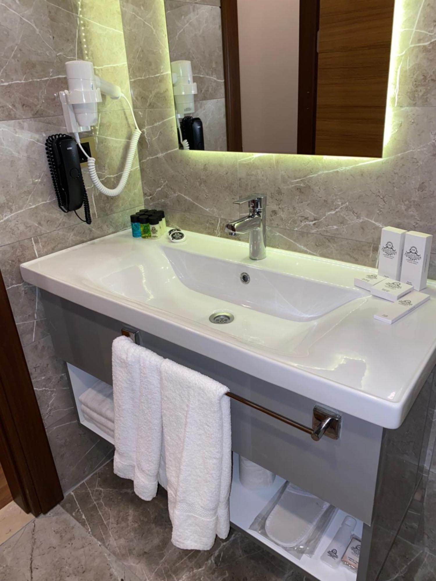 Arnavutkoy Grand Hamit By Karadayi Airport Hotel מראה חיצוני תמונה