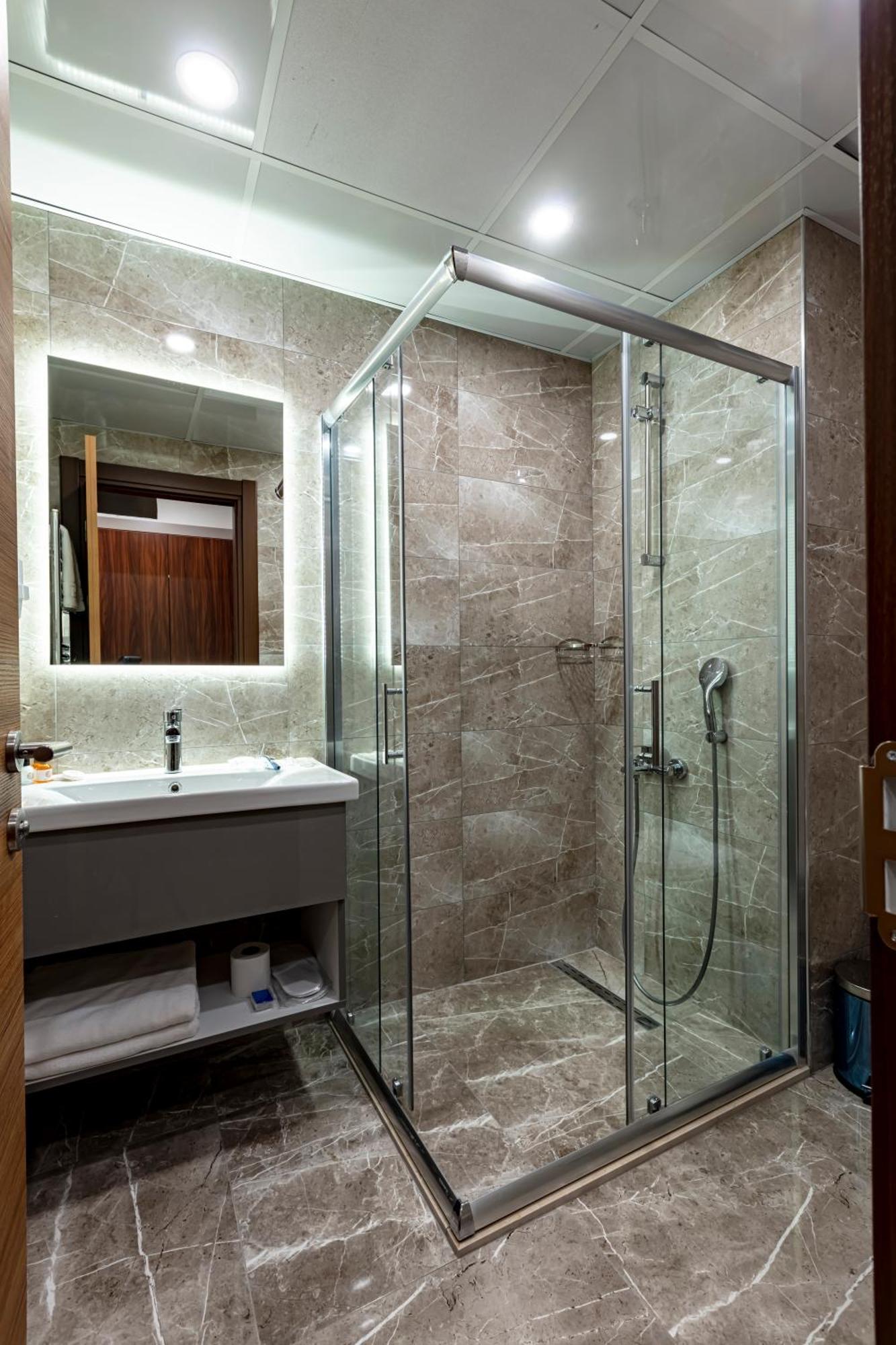 Arnavutkoy Grand Hamit By Karadayi Airport Hotel מראה חיצוני תמונה